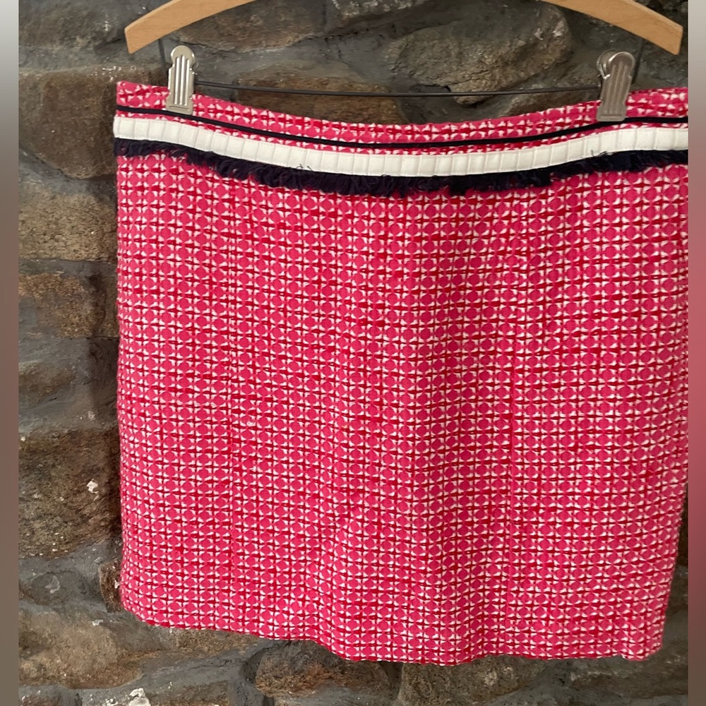 Tory Burch mini skirt. Pink blue and white. Women’s size 10.